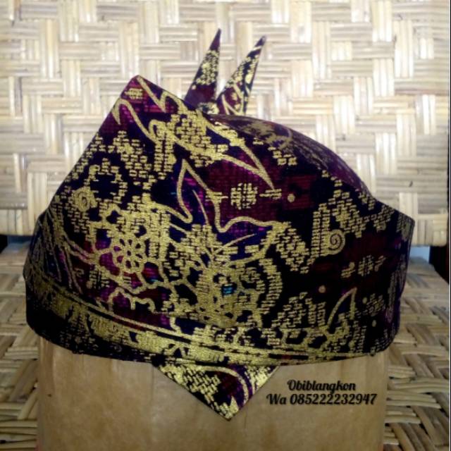 blangkon Batik emas Jawa timur