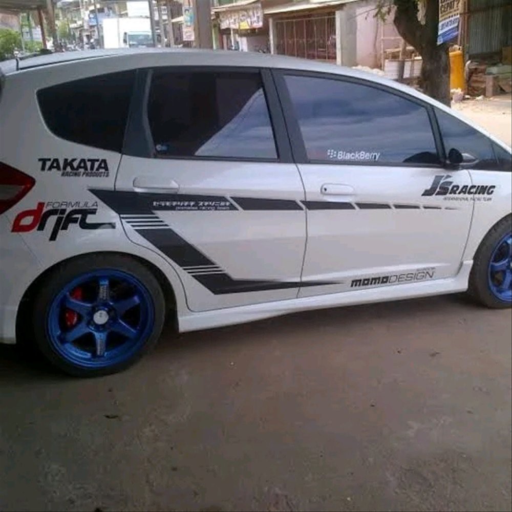 Stiker Mobil Calya Ayla Sigra Honda Jazz Xenia Suzuki R Tiga Dll All Mobil Shopee Indonesia