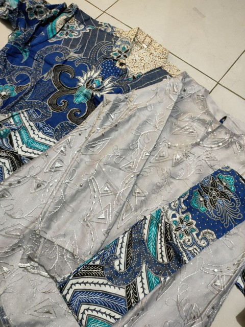 Batik Couple Kebaya Set Monica2 Series Tunangan Lamaran Wisuda Kondangan Kekinian 2021