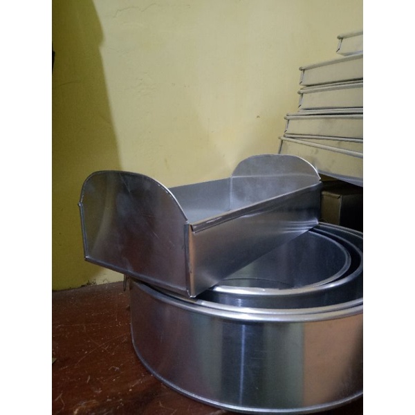 LOYANG CETAKAN ROTI SISIR 22X12X5 UKURAN UMUM YANG PALING CEPAT HARGA MURAH TERJANGKAU BARANG ALUMINIUM ASLI LUMAYAN TEBAL