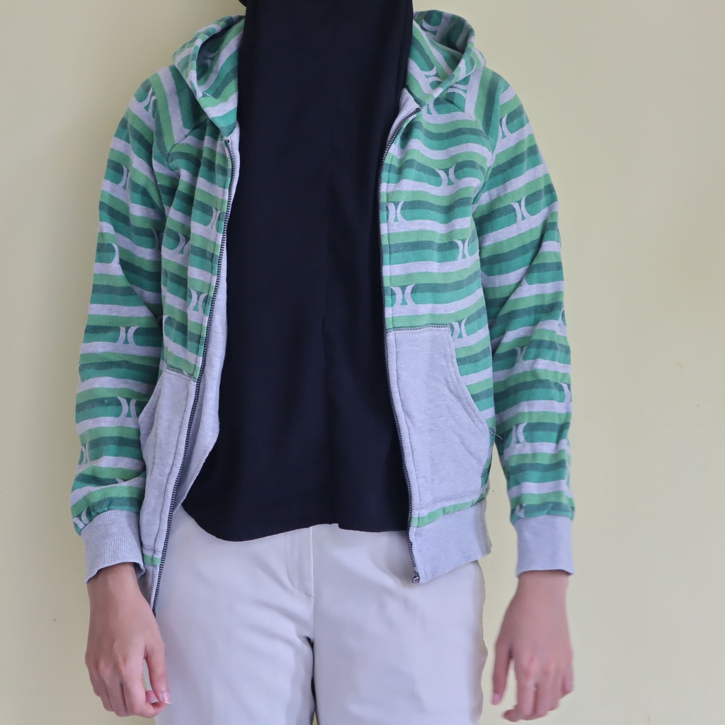 THRIFT HOODIE SECOND BRANDED ORIGINAL / HOODIE BRAND / HOODIE SECOND / HOODIE OVERSIZE / HOODIE GEMO