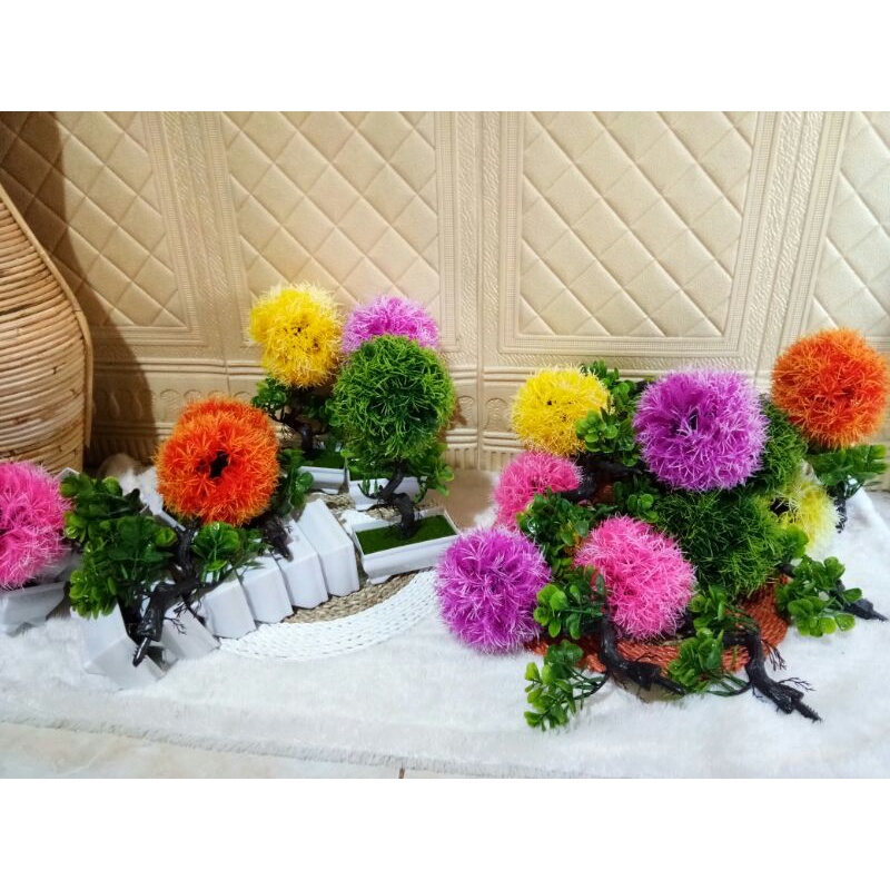 Bunga pot plastik warna warni