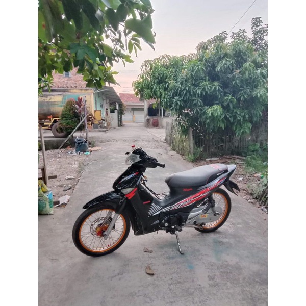 wave 125 thailand/supra 125 old