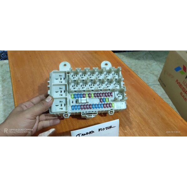 BOX FUSE SIKRING ISUZU ELF GIGA