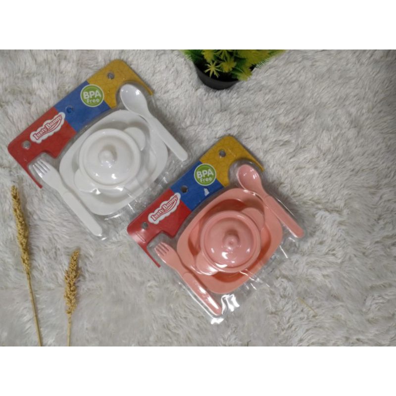 lusty bunny feeding set