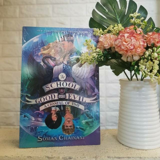 The School for Good and Evil #5: A Crystal of Time