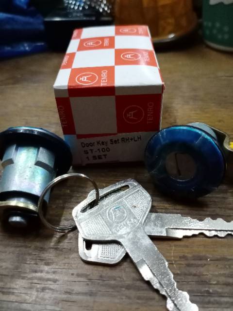 Kunci Pintu / Door key Carry ST100 1Set Kiri &amp; Kanan Merek Tenro