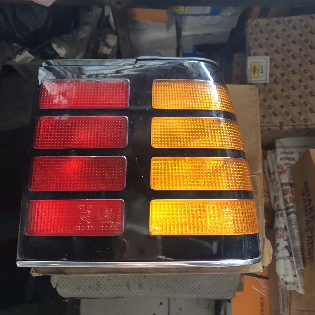 Lampu Stop Star Wagoon L300 Ori