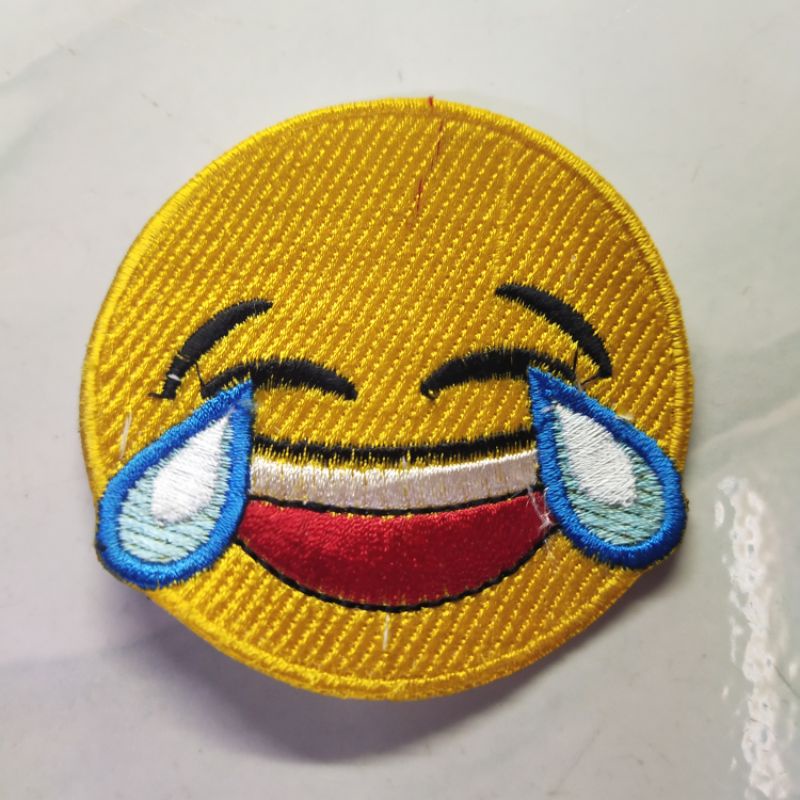 emblem patch bordir emoticon ketawa sampai nangis