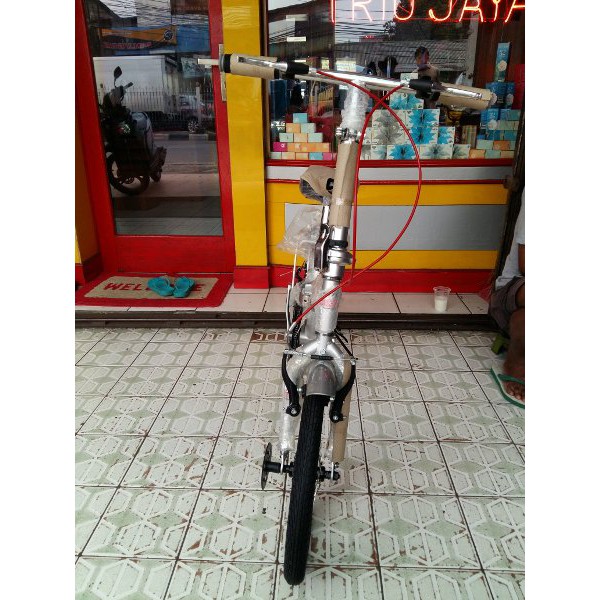 sepeda lipat united stylo 16