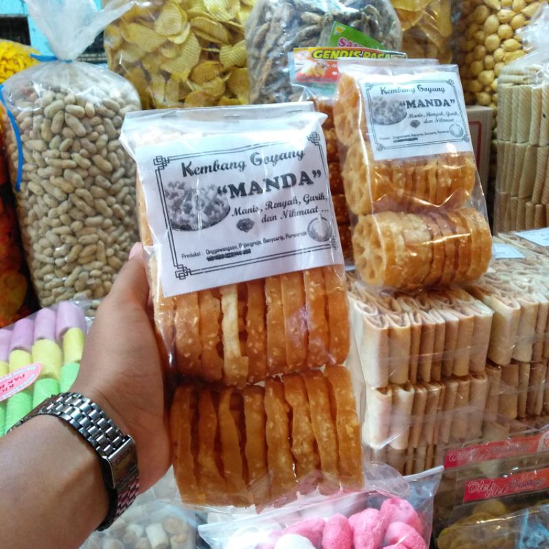

Kembang Goyang khas Purworejo