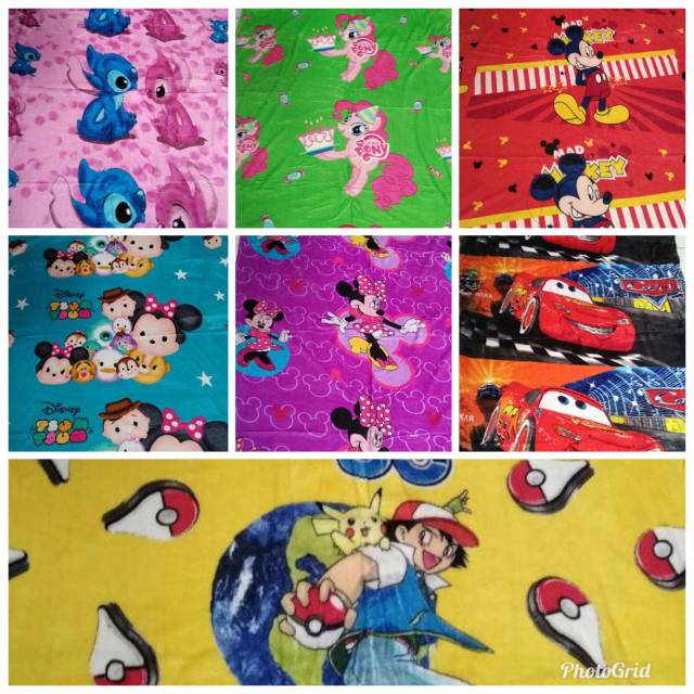 Selimut Karakter Tebal