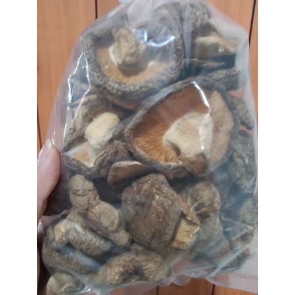 

JAMUR HITAM, HIU KO ,CAMPURAN MAKANAN CANG ATAU MASAKAN LAINNYA