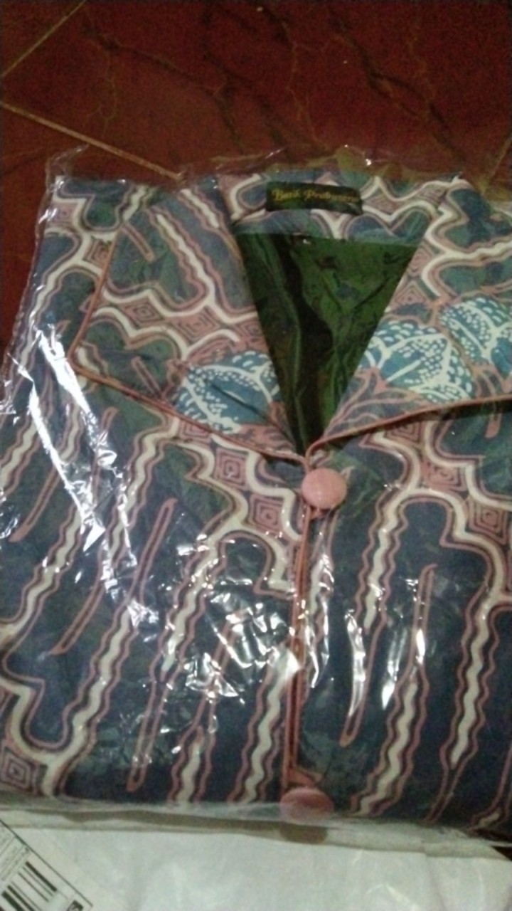 Sabrina Pakaian Atasan Batik Wanita Cap Lapis Trikot Lengan Panjang Modern Premium