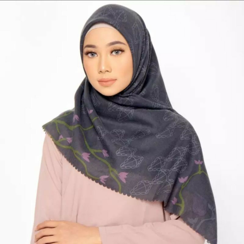 ZM Zaskia Mecca Pulau Muna Scarf Kerudung Segi Empat Ultra Sonic - Stone