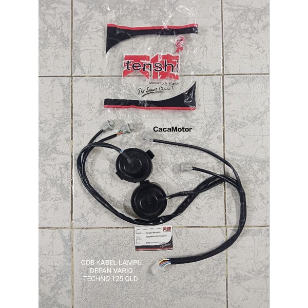 KABEL LAMPU DEPAN VARIO TECHNO 125 OLD ( SOKET /  FITTING LAMPU DEPAN )
