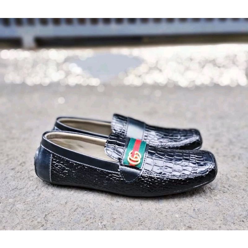 sepatu pantofel pria gucci