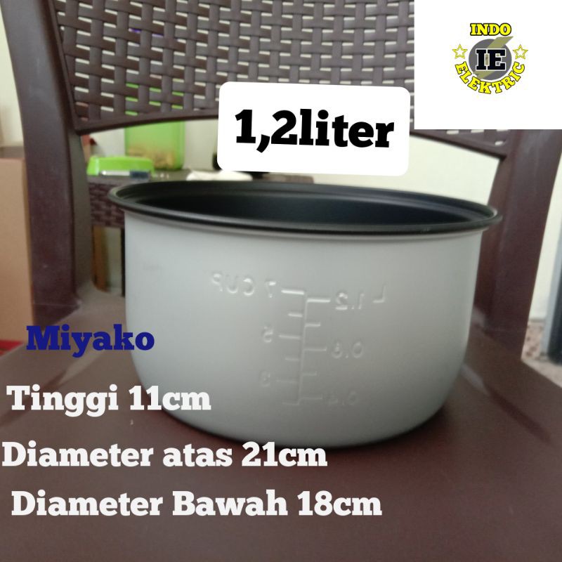 PANCI MAGIC COM/RICE COOKER MIYAKO MCM 612 UKURAN 1,2LITER