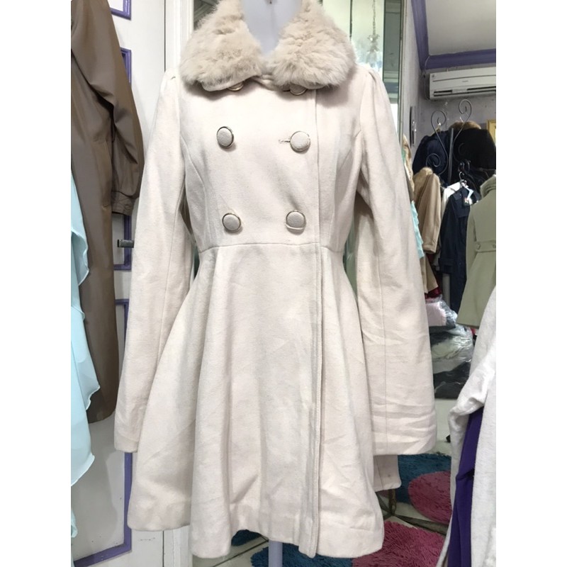 INGNI Coat bulu cantik megar