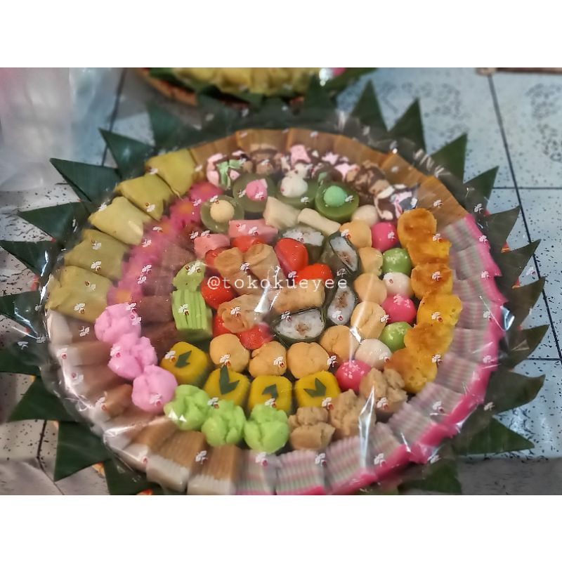 

KUE TAMPAH JUMBO ANEKA JAJANAN PASAR