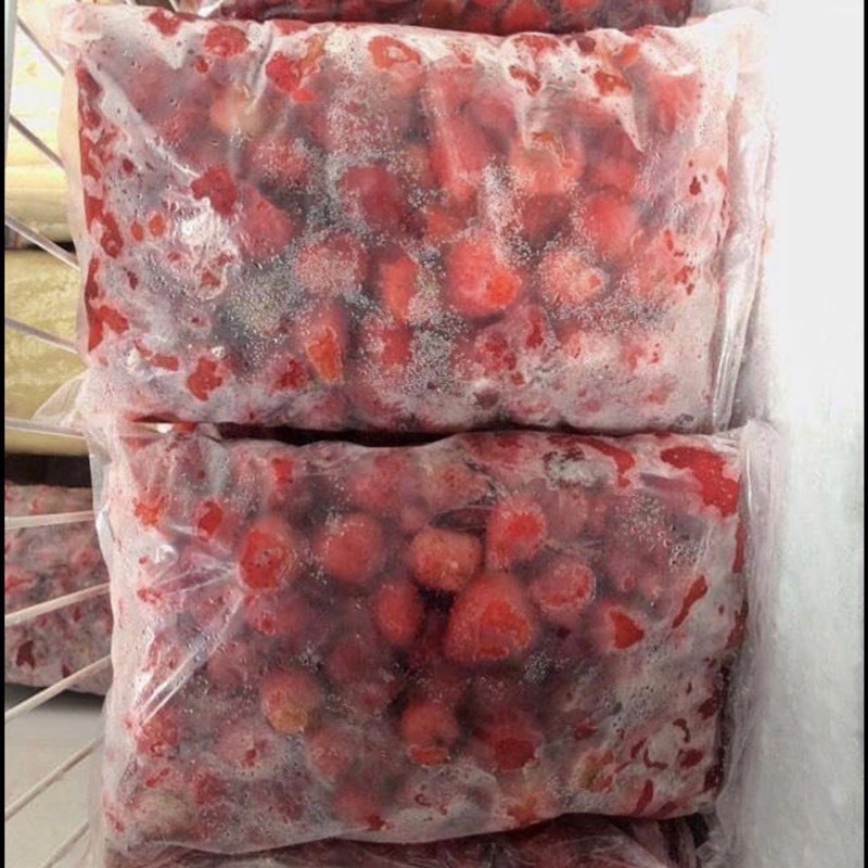 

Strawberry Frozen Beku 1kg (WAJIB STYROFOAM BOX/GOJEK/GRAB)