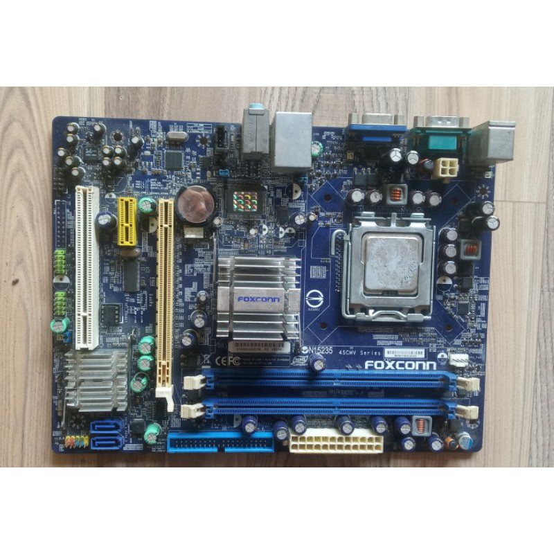 Motherboard G31 foxconn + processor core 2 duo E 7300 2.66Ghz