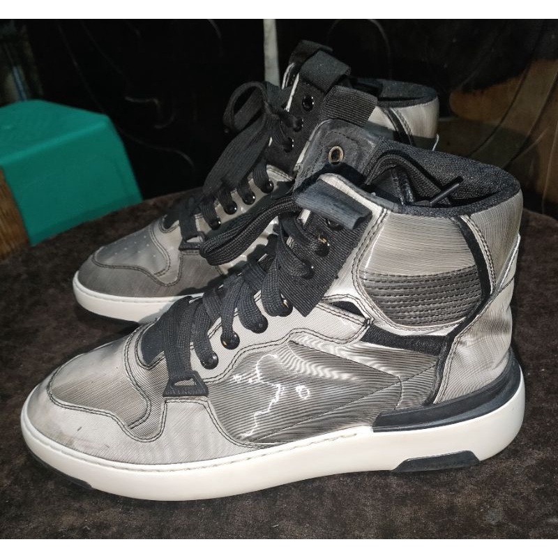 sepatu givenchy paris