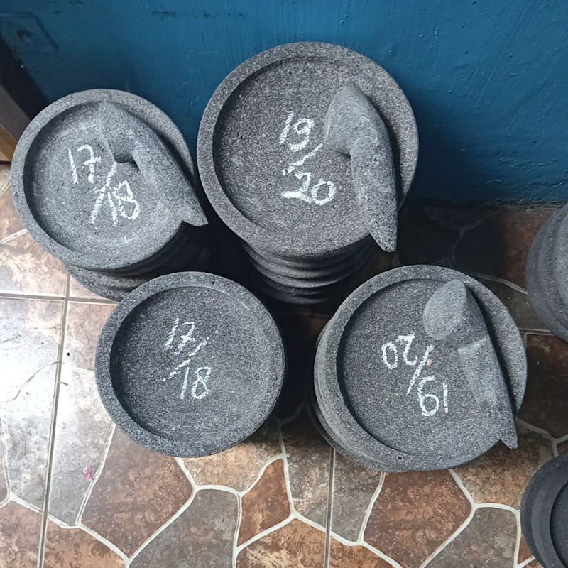 Cobek Batu asli gunung Merapi set ulekan.