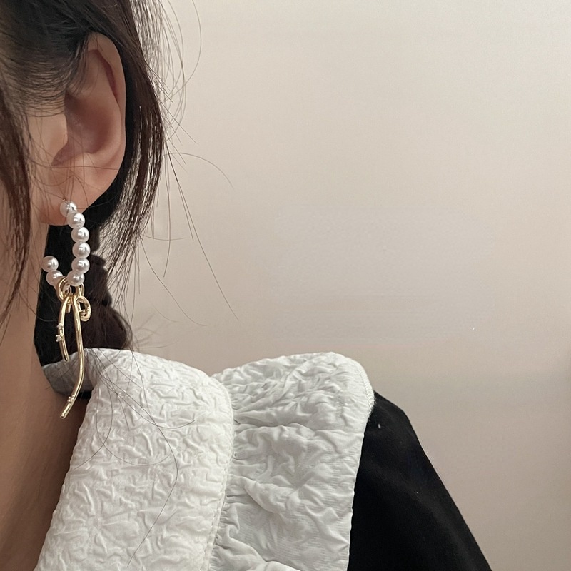 Anting Gantung Panjang Model Pita Dengan Mutiara Mewah Untuk Wanita