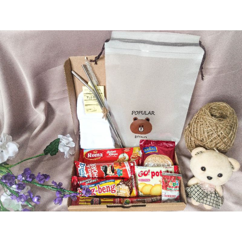 

HAMPERS/SNACK BOX/ GIFT BOX EXTRA UNTUK HADIAH WISUDA/ULANG TAHUN/SOUVENIR MURAH