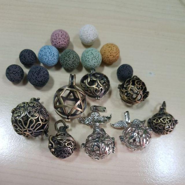 Ready Stock 2 Pcs Aromatherapy Essential Oil Diffuser Necklace Prayer Box Pendants