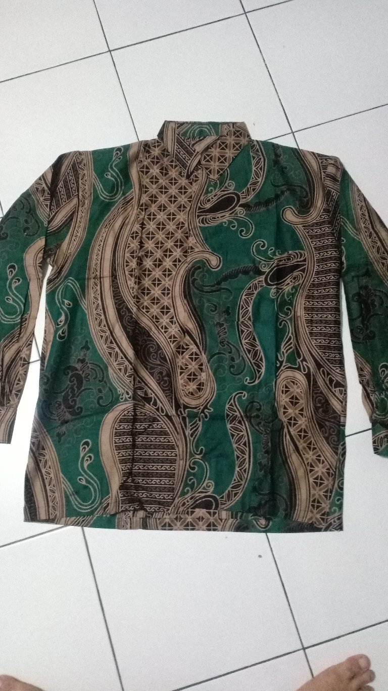 Kemeja Batik Slim Fit Premium Motif Banyu Mili Warna Hijau Army Lengan Panjang