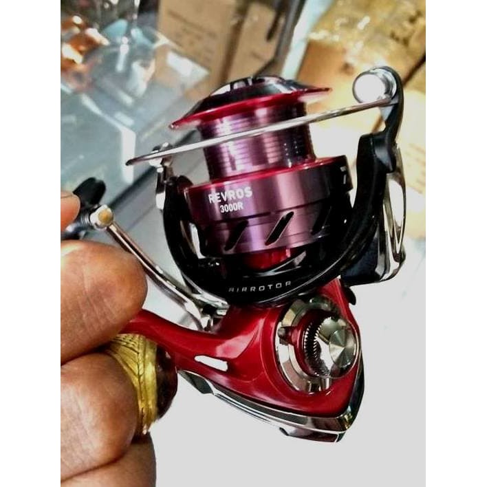 REEL DAIWA REVROS 3000 R
