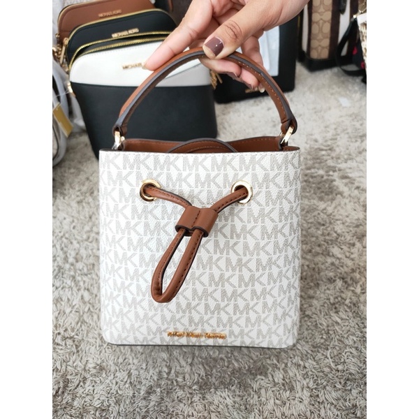 Tas MK original - Michael kors suri small in signature vanilla brown