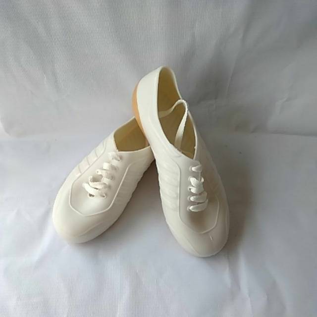 Sepatu pria AP Boots karet