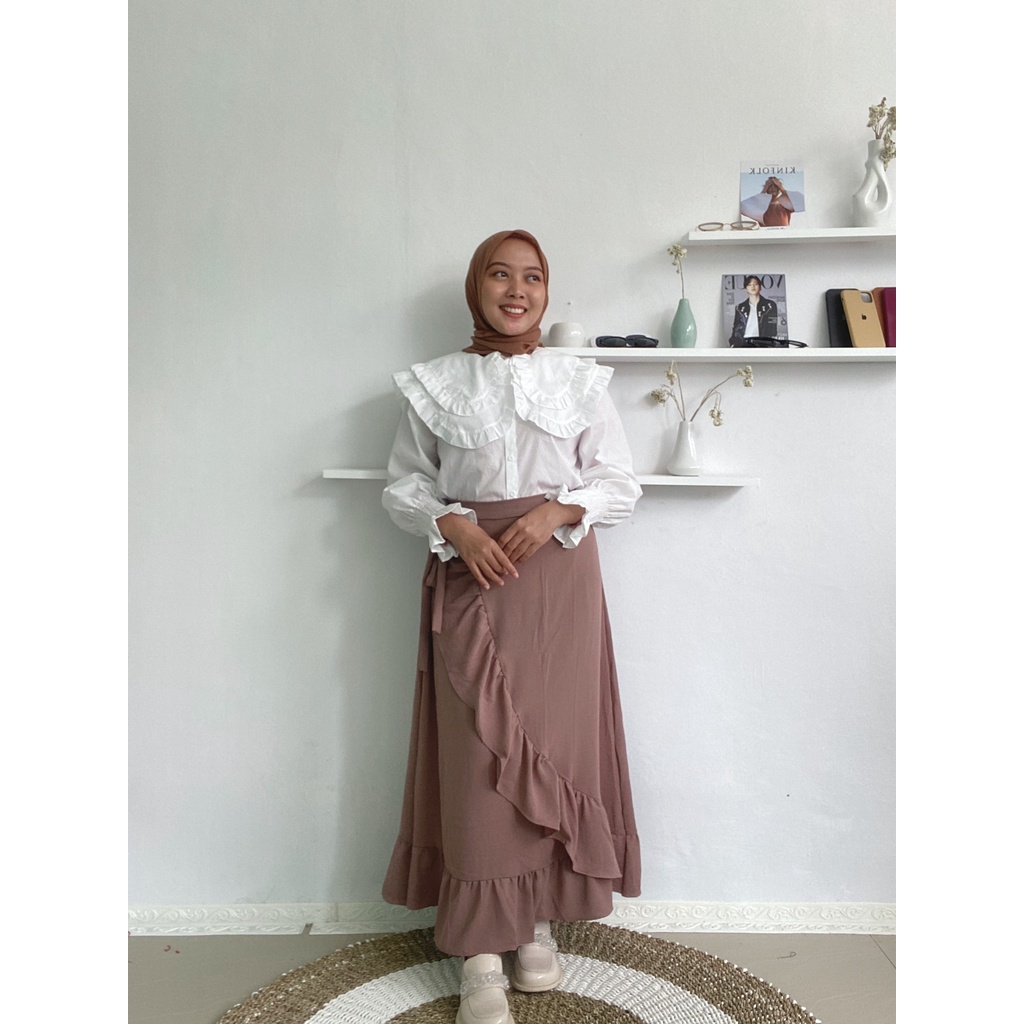 Leora Skirt - Wearing BENA