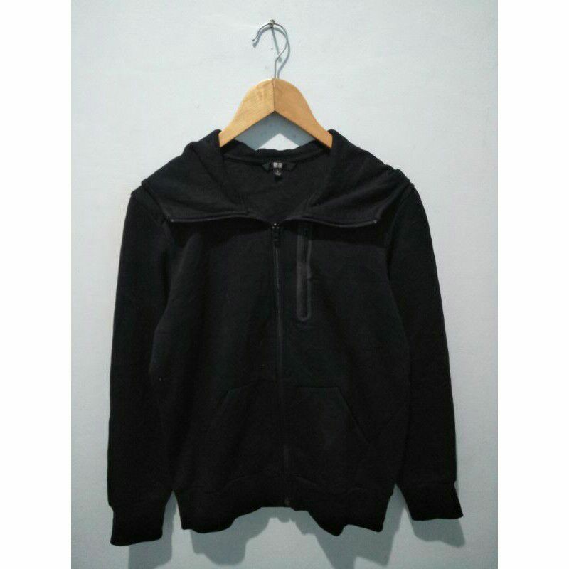 jaket zipper hoodie uniqlo second original hitam polos