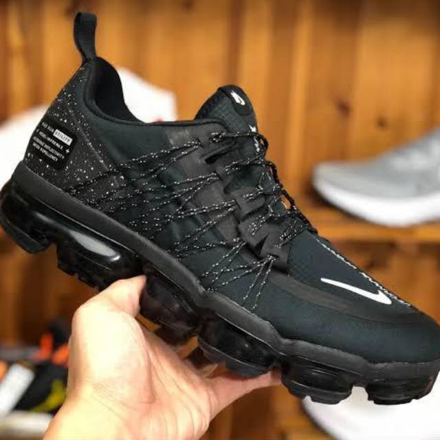 vapormax run unity