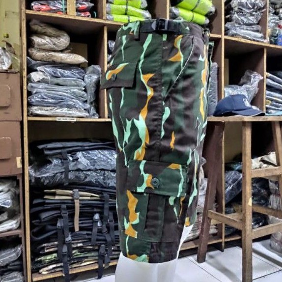 celana pendek pelopor | celana 3/4 pelopor | celana brimob | celana loreng brimob pendek selutut