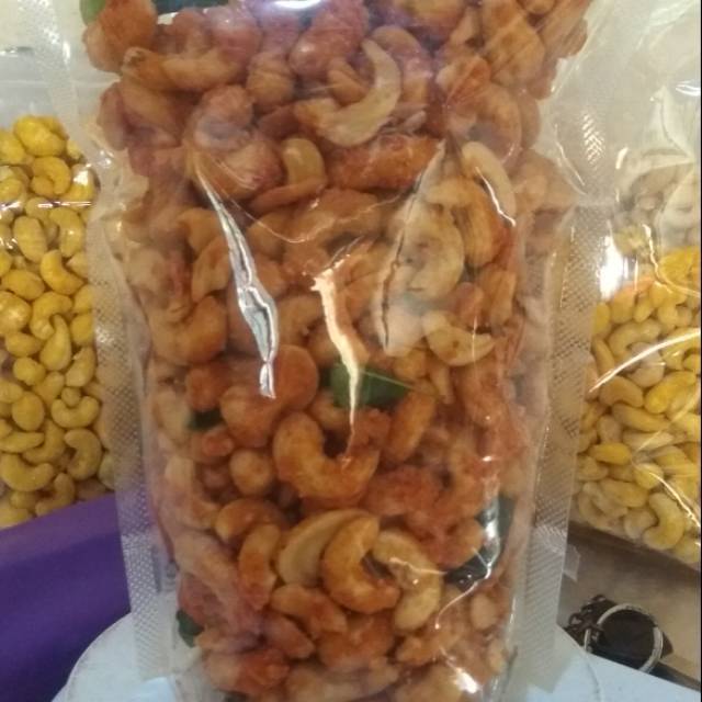 

500gr [KACANG METE CRISPY SALUT TEPUNG PEDAS MANIS]