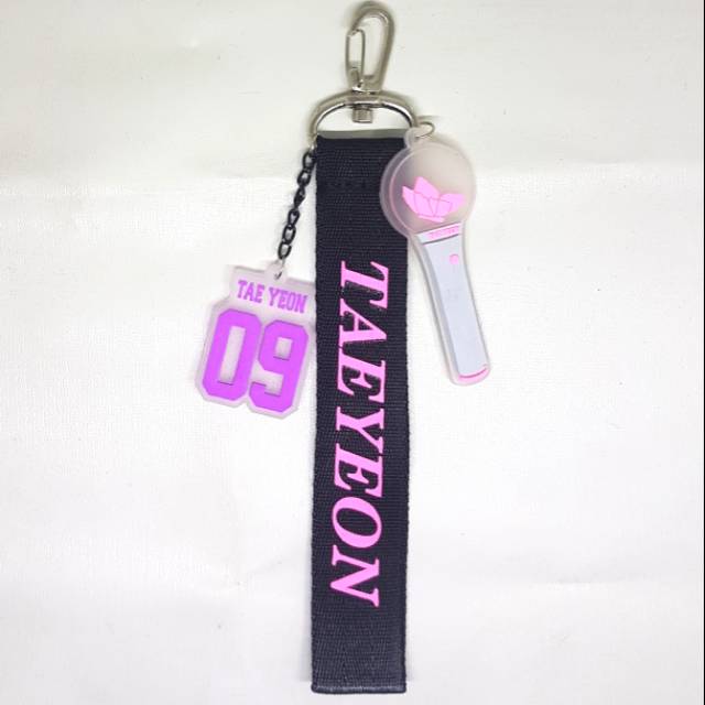 TAEYEON KEYRING STRAP NAME KPOP KEYCHAIN GANTUNGAN LIGHTSTICK SNSD