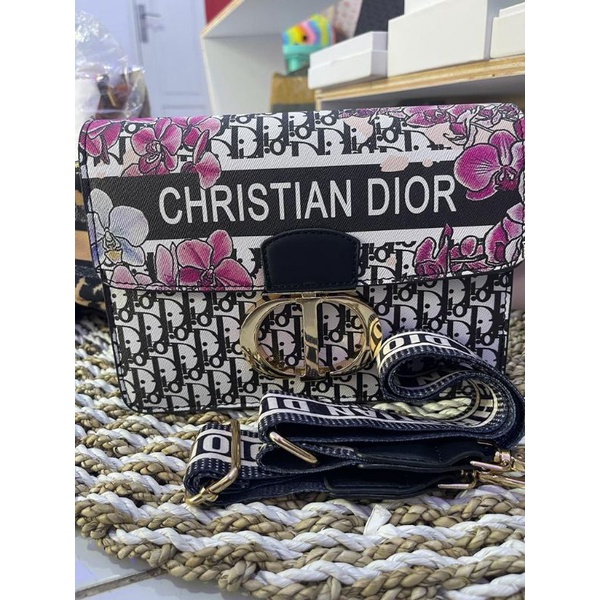 Tas Dior Lukis Bunga