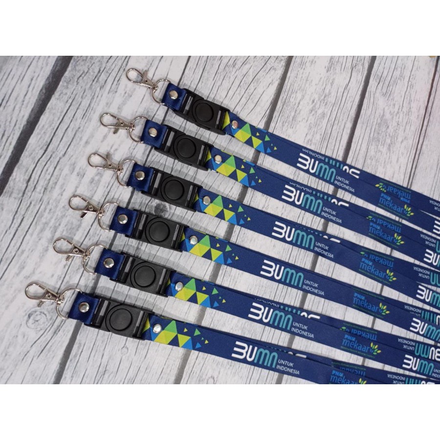 

Lanyard Bumn PNM Mekaar / Lanyard PNM Mekar Desain Printing Surabaya NSS