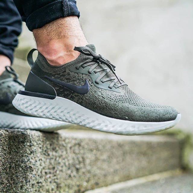 Nike Epic react Dark Green
