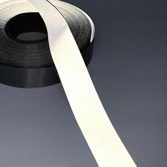 

Scotchlite skotlet scotlight pita pemantul cahaya kain jahit B 2,5 cm per roll
