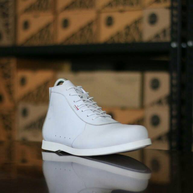 HELIOS WHITE SERIES | bradley'sfootwearoriginal - Sepatu Boots Klasik Pria Kasual Kerja Kuliah