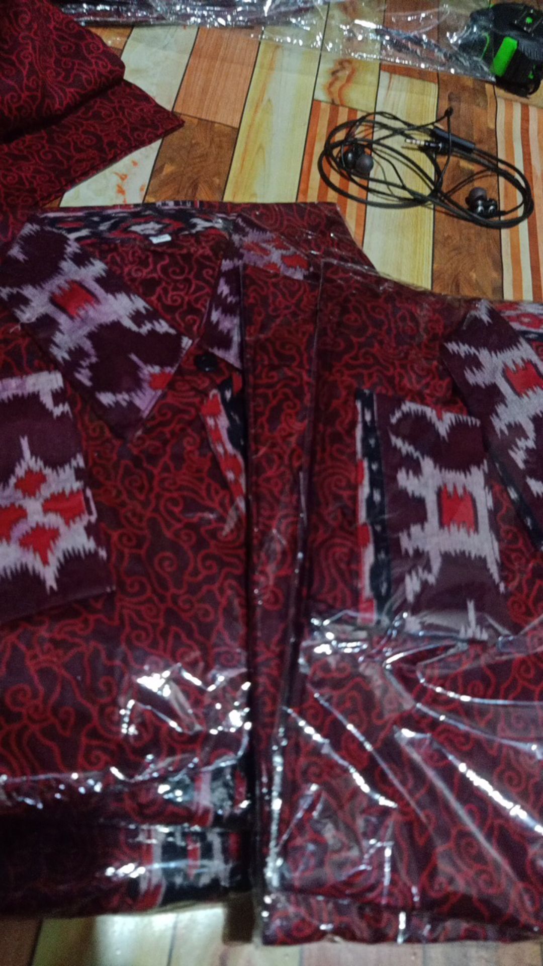 Batik Couple Keluarga Sania Ruffle Ori Ndoro Jowi Dnt Motif Mega Mendung Merah