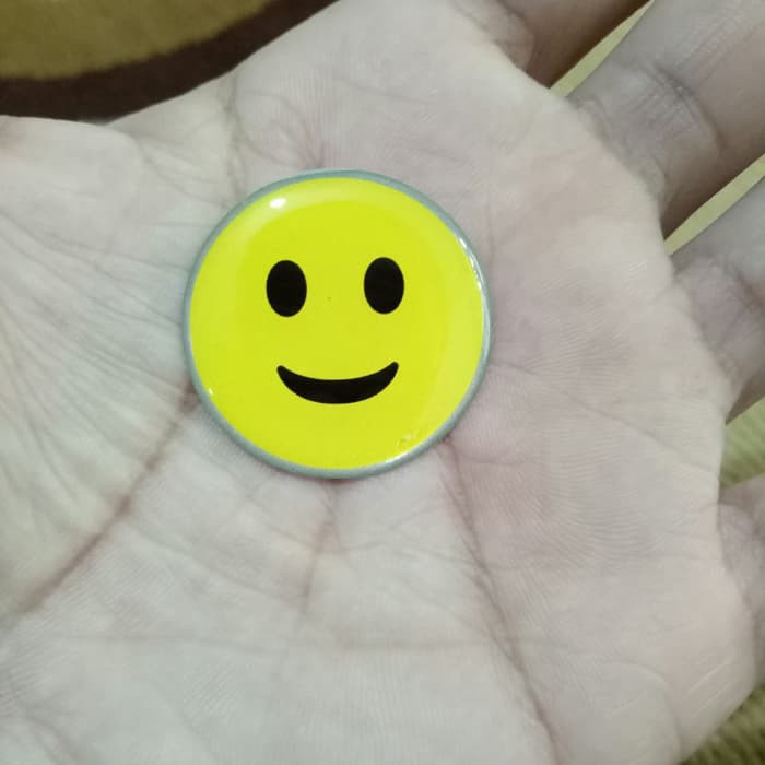 

stiker emuticon smile 3cm