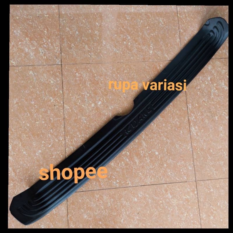 sill plate silplate belakang bagasi toyota kijang new efi kapsul lgx lsx 1997 sampai 2003 1998 1999 2000 2001 2002 krista samping plastik hitam ABS