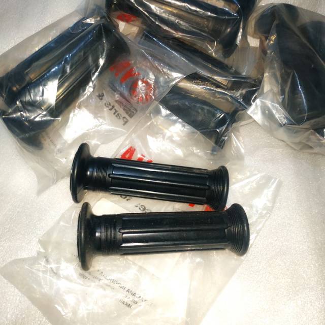 Handspat Yamaha YT115 Hand Grip Handfat handle gas kiri kanan stang YT